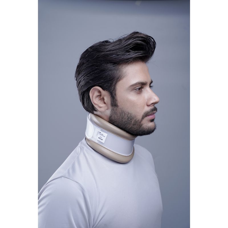 Medluck's Hard Cervical Collar (Plastic Sheet)